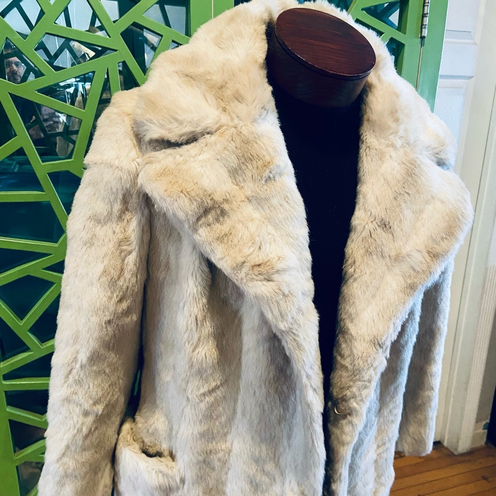 Benmor New York x Branson Vintage Faux Fur Coat w/ Lapel Collar - Picture 3 of 8